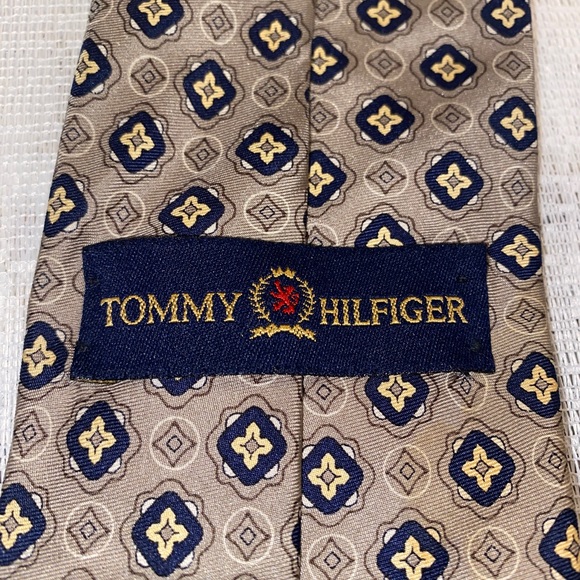 Tommy Hilfiger Tie - Picture 2 of 2